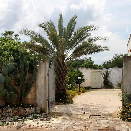 Le Due Capanne Bed & Breakfast Castiglione d'Otranto Exterior photo