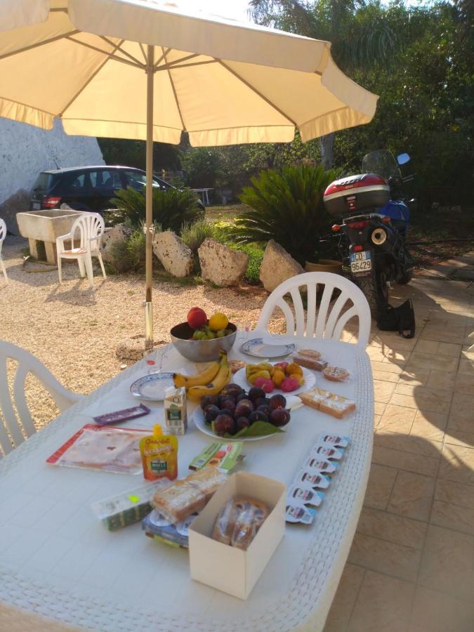 Le Due Capanne Bed & Breakfast Castiglione d'Otranto Exterior photo
